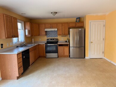 23 Buttercup Ln, South Grafton, MA 01560 - photo 5