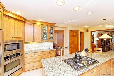 16 Wellington Dr, Saratoga Springs, NY 12866 - photo 7