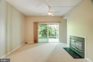 18136 Windsor Hill Dr, Olney, MD 20832 - photo 4