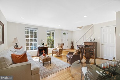 6102 Calico Pool Ln, Burke, VA 22015 - photo 5