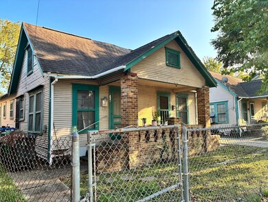 305 Eastwood St, Houston, TX 77011 - photo 3