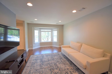 16268 Taconic Cir, Dumfries, VA 22025 - photo 4