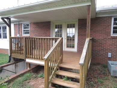 1136 Chalk Level Rd, Chatham, VA 24531 - photo 6