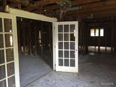 10210 Woodhollow Dr, Conroe, TX 77385 - photo 6