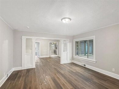 1913 E 13th St, Des Moines, IA 50316 - photo 5