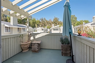 22117 Burbank Blvd unit 7, Woodland Hills, CA 91367 - photo 4