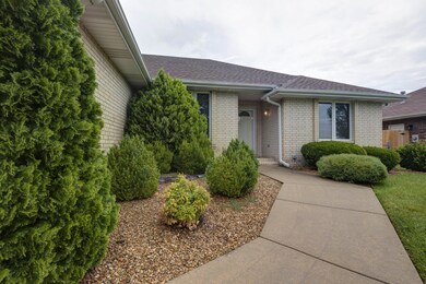 406 S Bryant St, Nixa, MO 65714 - photo 3