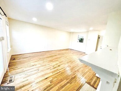 6304 Over See Ct, Springfield, VA 22152 - photo 2