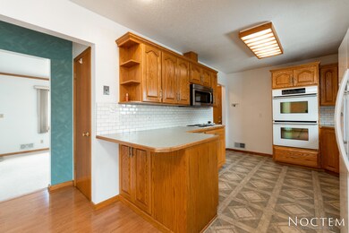 602 South 11th St-9