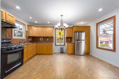 115105 217th St, Cambria Heights, NY 11411 - photo 7