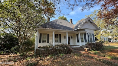 409 N Jackson St, Crystal Springs, MS 39059 - photo 2