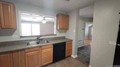 113 Vitra Place unit 2, San Antonio, TX 78210 - photo 6