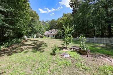 7 Majestic Ln, MerriMacK, NH 03054 - photo 2