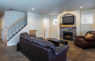 20264 Ellie - MLS-7839