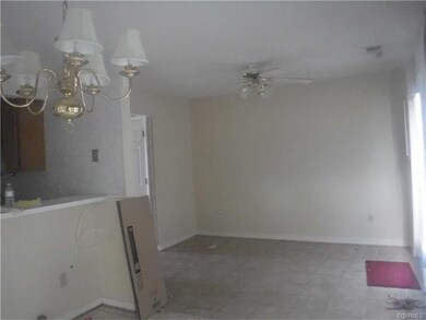 Kitchen eating area