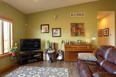 3527 Pheasant Dr, Cedar Falls, IA 50613 - photo 5