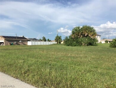 2813 NE 6th Ave, Cape Coral, FL 33909 - photo 4