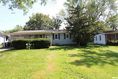 915 N 12th St, Clinton, IA 52732 - photo 2