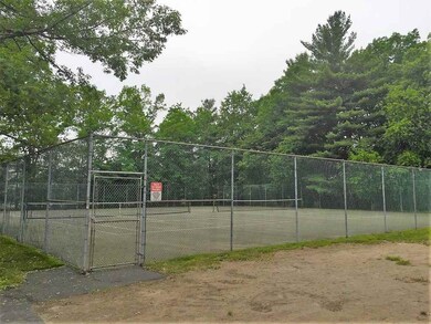 12 Templeton Ct, MerriMacK, NH 03054 - photo 3