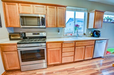 308 Phoenix Ave SW, Orting, WA 98360 - photo 6