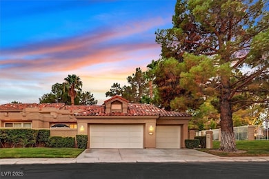 8294 Round Hills Cir, Las Vegas, NV 89113 - photo 4