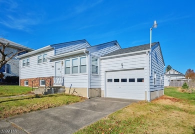 999 Wilbur Ave, Phillipsburg, NJ 08865 - photo 2