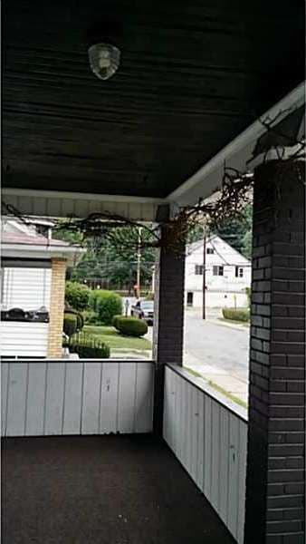 Patio/Deck. Charming front porch.