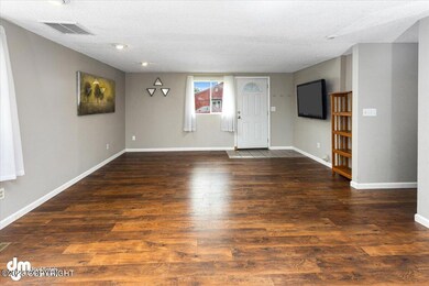 04-Living Room_IMG_9476