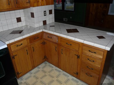 33 N Amherst Ave, Schenectady, NY 12304 - photo 4