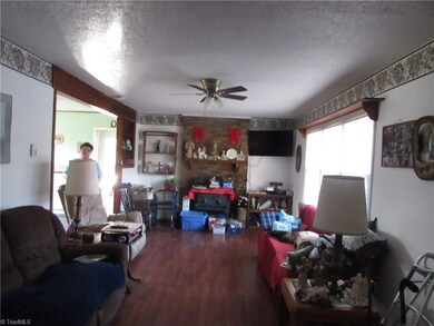 330 Clearview Dr, Asheboro, NC 27205 - photo 6