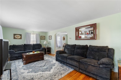 1306 Milford St NE, Canton, OH 44714 - photo 3