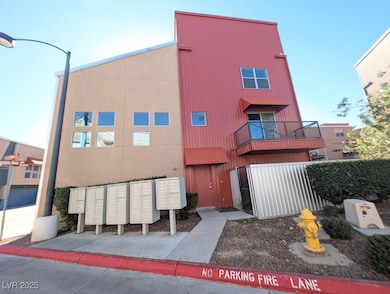 223 Dougram Ave, Las Vegas, NV 89101 - photo 2