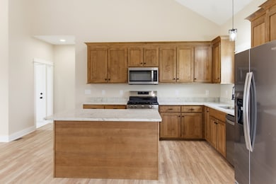 70 Castle St, McMinnville, TN 37110 - photo 3