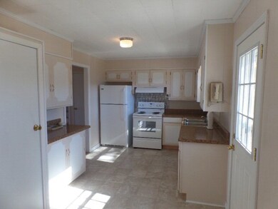 9266 Spring Creek Rd, Cookeville, TN 38506 - photo 5