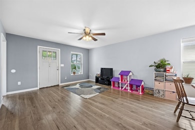 806 10th St SW, Cedar Rapids, IA 52404 - photo 5