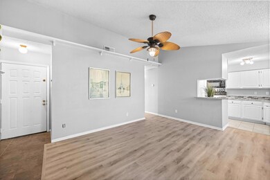 Newer laminate flooring and vaulted ceilings