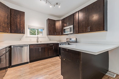 820 Brown St, Valparaiso, IN 46383 - photo 3