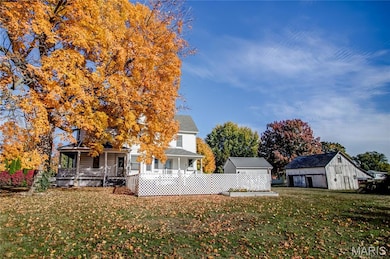 918 5th St, Carrollton, IL 62016 - photo 7