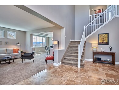 Large formal entry w/ Travertine tile floors