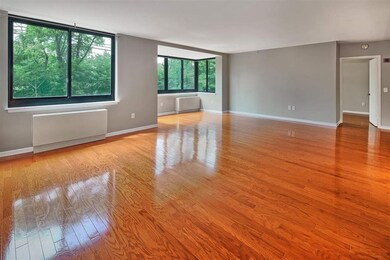 700 Grove St unit 4K, Jersey City, NJ 07310 - photo 2