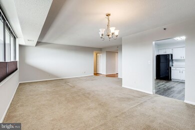 Skyline House unit 1104, Baileys Crossroads, VA 22041 - photo 4