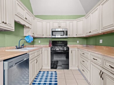 302 N Van Buren St, Auburn, IN 46706 - photo 6