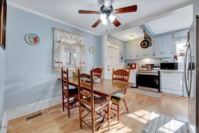 07-320 W Orange St-7