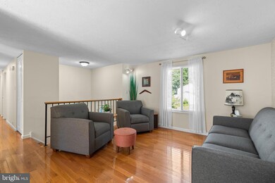 9365 Dewlit Way, Columbia, MD 21045 - photo 4