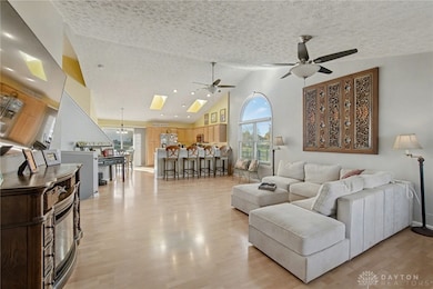 725 Settlers Walk Blvd, Springboro, OH 45066 - photo 4