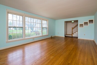 34 Rosslyn Ct, Little Silver, NJ 07739 - photo 6