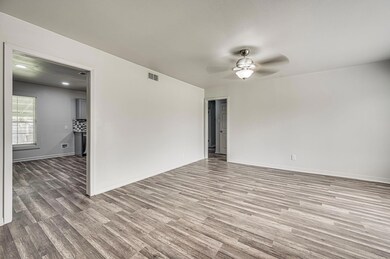 212 Woodard Ave, Cleburne, TX 76033 - photo 7