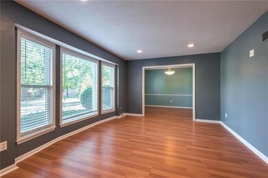 7802 Westgate Dr, Shawnee, KS 66216 - photo 4