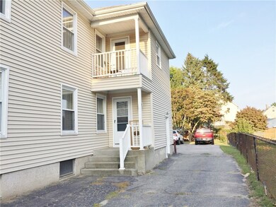 203 Kenyon Ave, Pawtucket, RI 02861 - photo 3