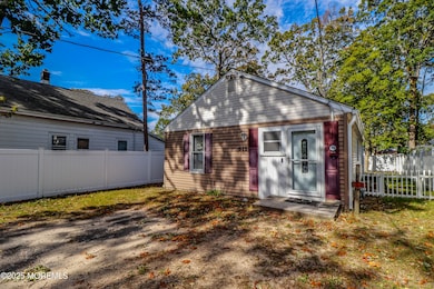 611 Anthony Ave, Toms River, NJ 08753 - photo 2